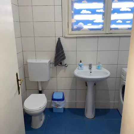 Great Great Location No Parking Гостевой дом Скопье