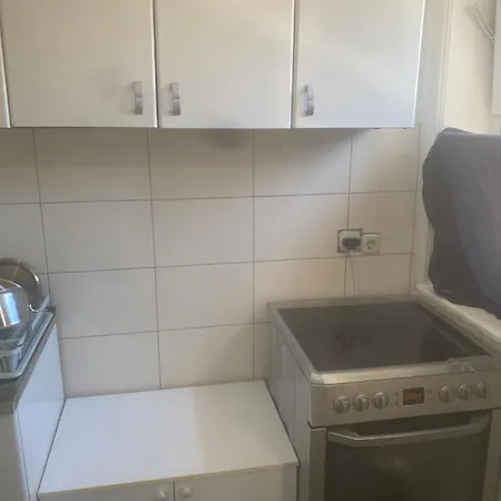 Guest house In Centar With Shared Bathroom And Kitchen Skopje