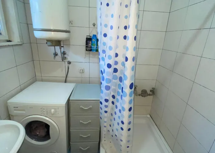 Great Great Location No Parking Гостевой дом Скопье